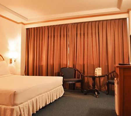 Western Grand Hotel Ratchaburi Exterior foto